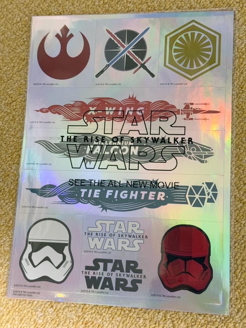 ■ Daisy Ridley デイジー・リドリー ★直筆サイン★