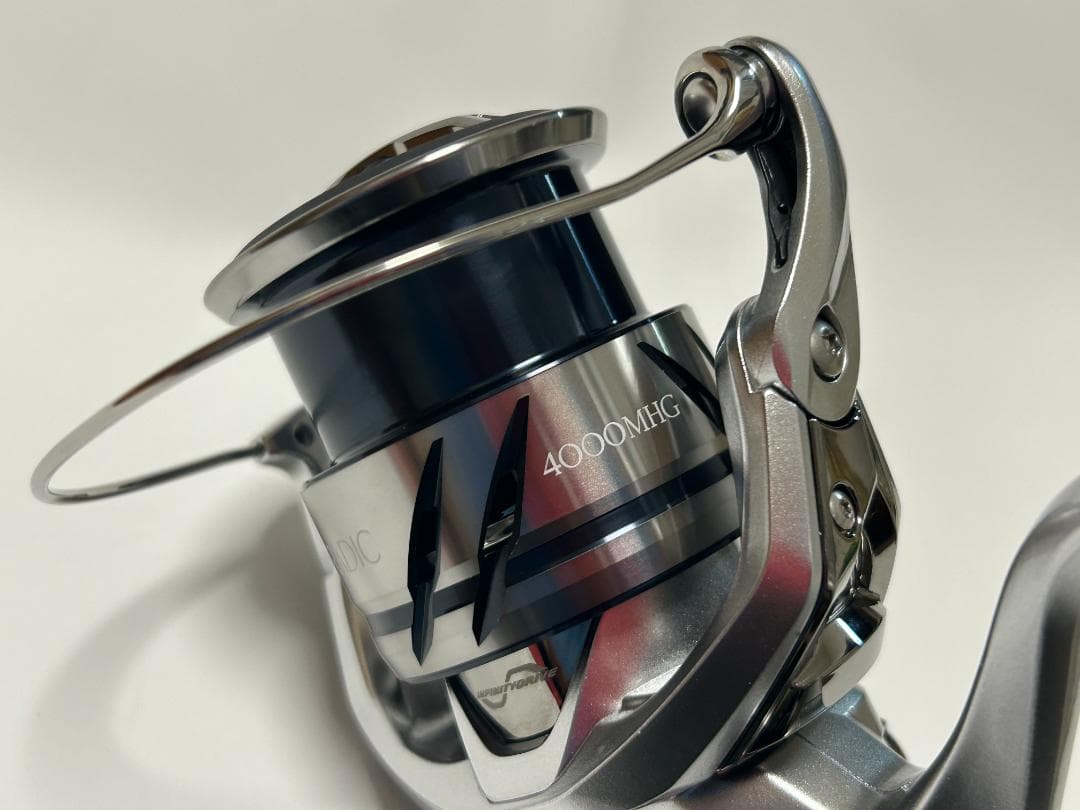 シマノshimano　23ストラディック4000MHG　一回でも使ったこともない