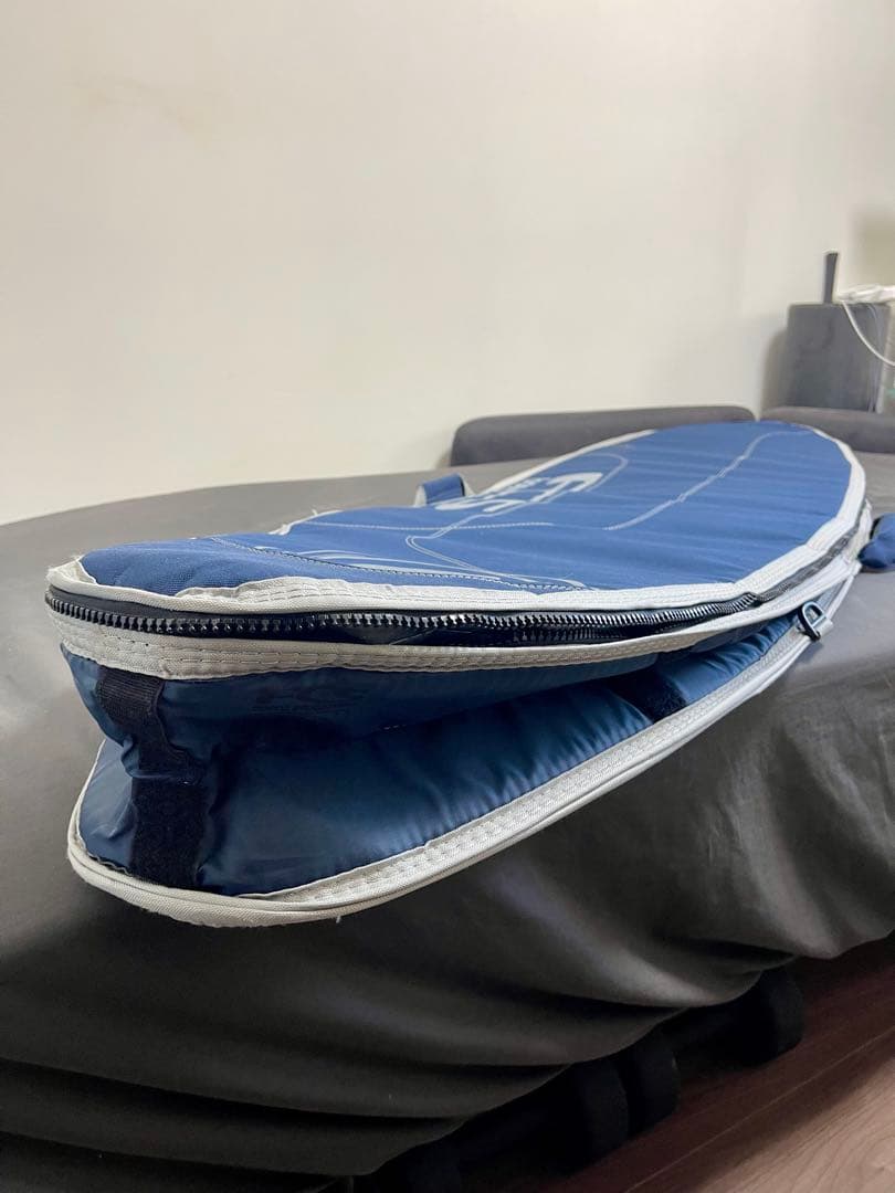 FCS サーフボードケース／シルバー・ブルー