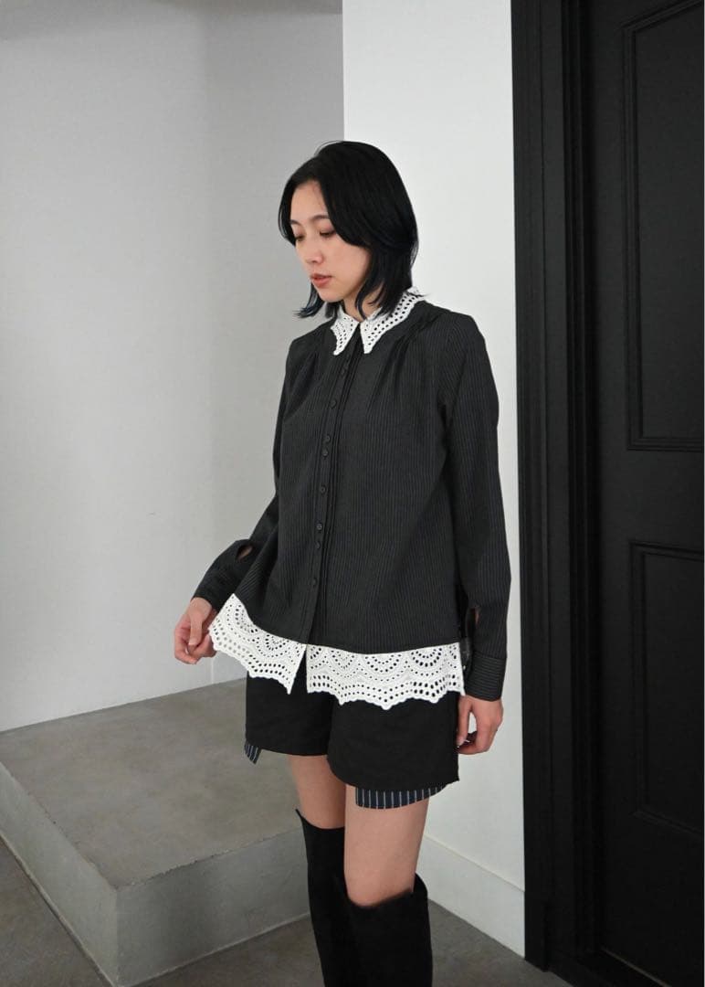 【新品未使用タグ付き】willfully　レースカラーショルダーピンタックシャツ