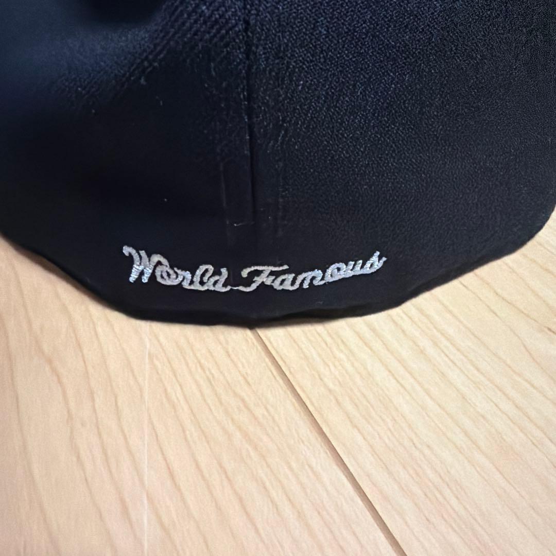 Supreme World Famousコラボキャップ