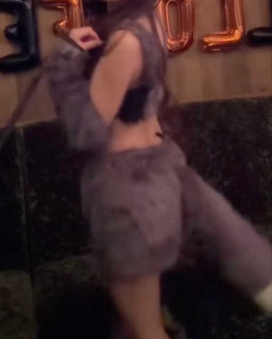 マリームーン 狼 コスプレ