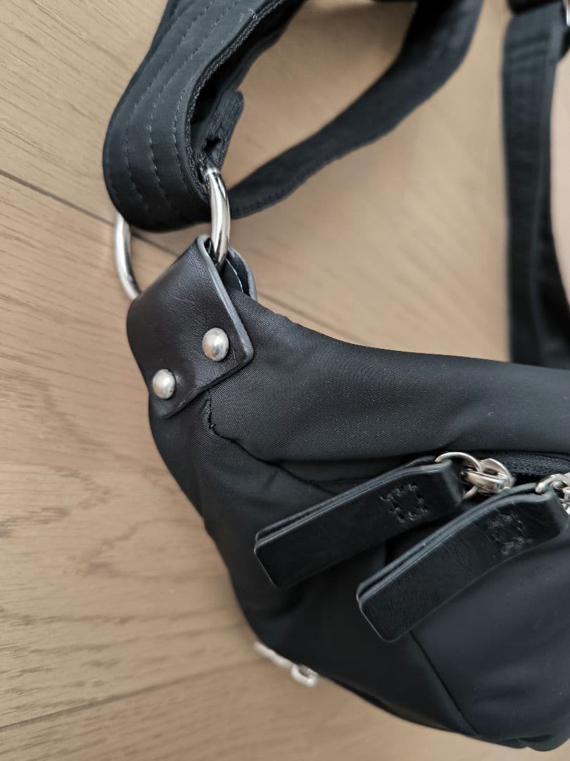 ✼週末お値下げ中✼ N/ORN Máni ボディバッグ　ブラック ヒップシート