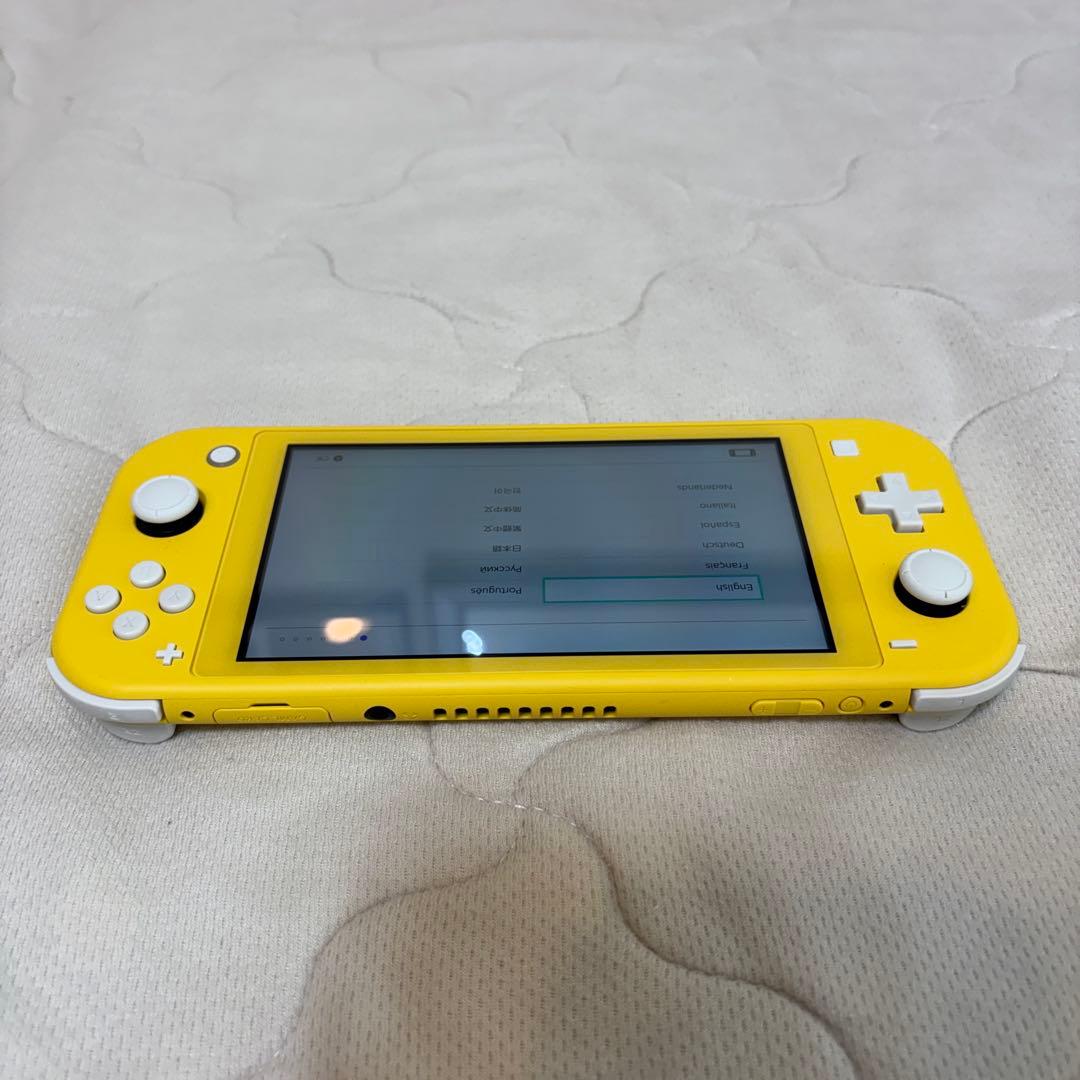 Nintendo Switch Lite イエロー 充電器 箱付き
