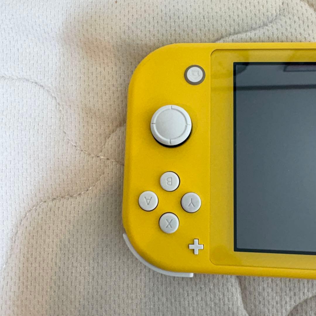 Nintendo Switch Lite イエロー 充電器 箱付き