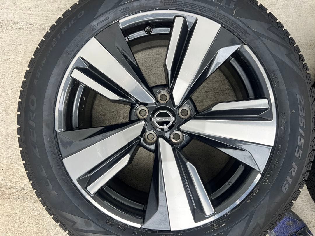 日産エクストレイルt33 19インチスタッドレスホイールセット　スタッドレス新品