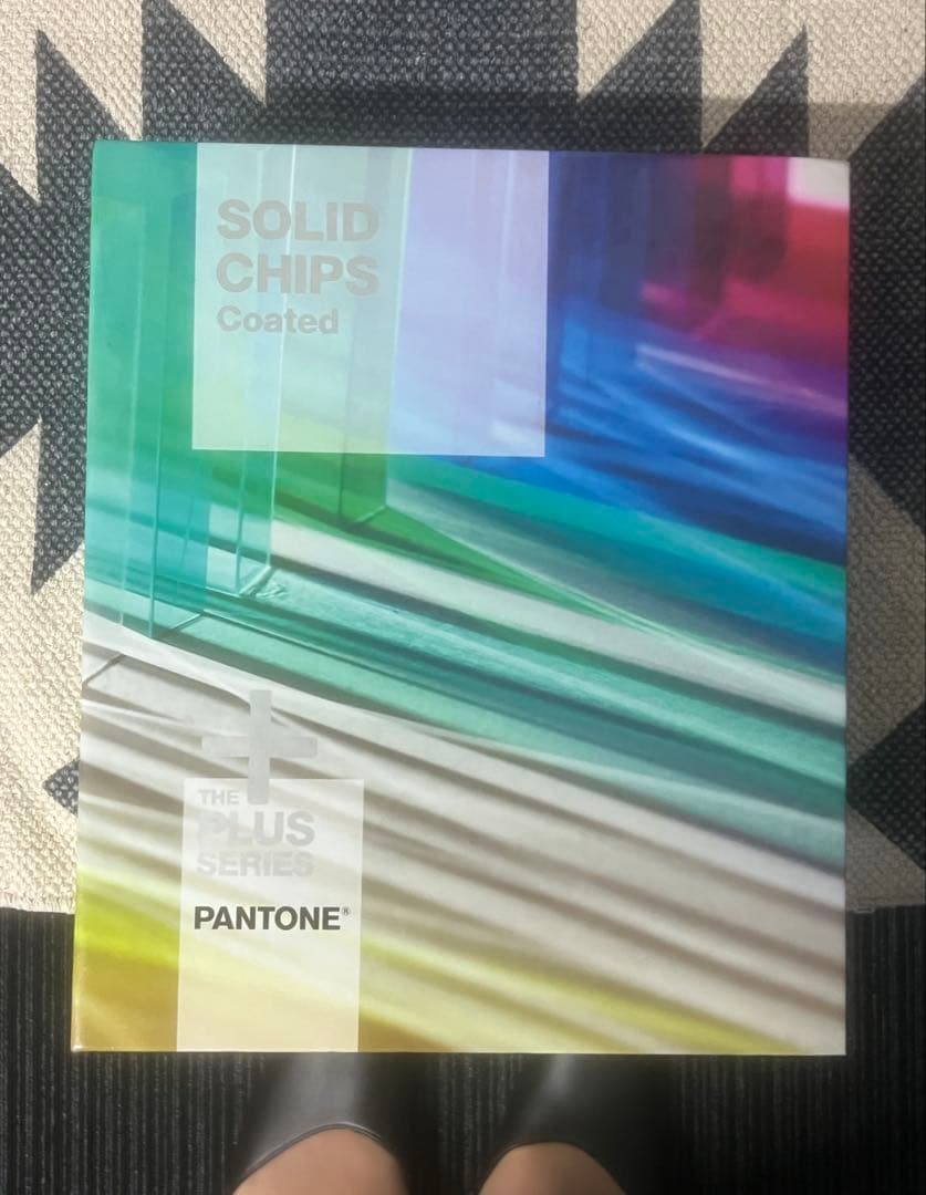 PANTONE PLUS SERIES SOLID CHIPS セット　色見本帳