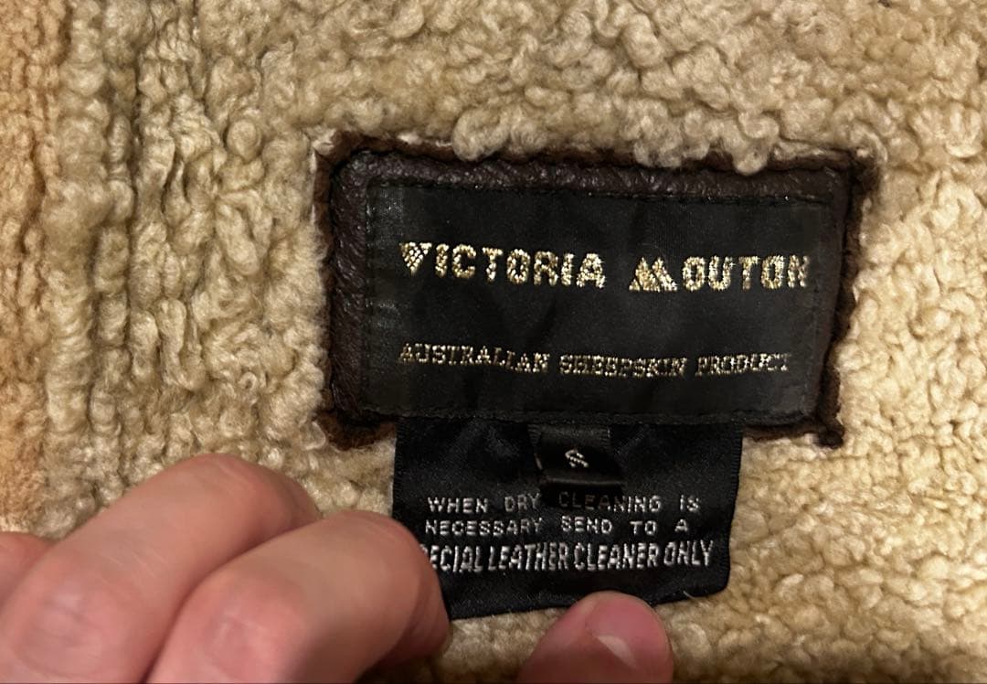 リアルムートン レザーベスト