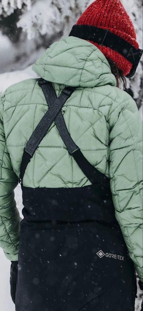 ウィメンズ　[ak] BURTON GORETEX 2L ビブパンツM ネイビー
