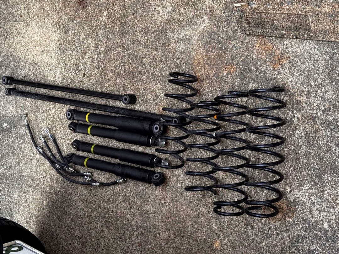 ジムニー jb64 純正サスペンションキット ブレーキホース　ラテラルロッド前後