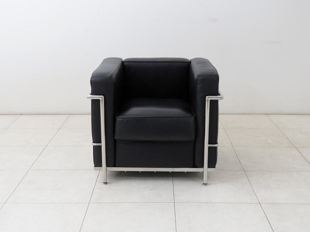 ★美品★ル・コルビュジェ LC2 シングルソファ 総本革 黒 リプロダクト ②