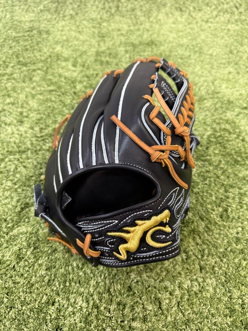 Ryu 硬式グローブ 黒 ホワイトステッチ 内野手用