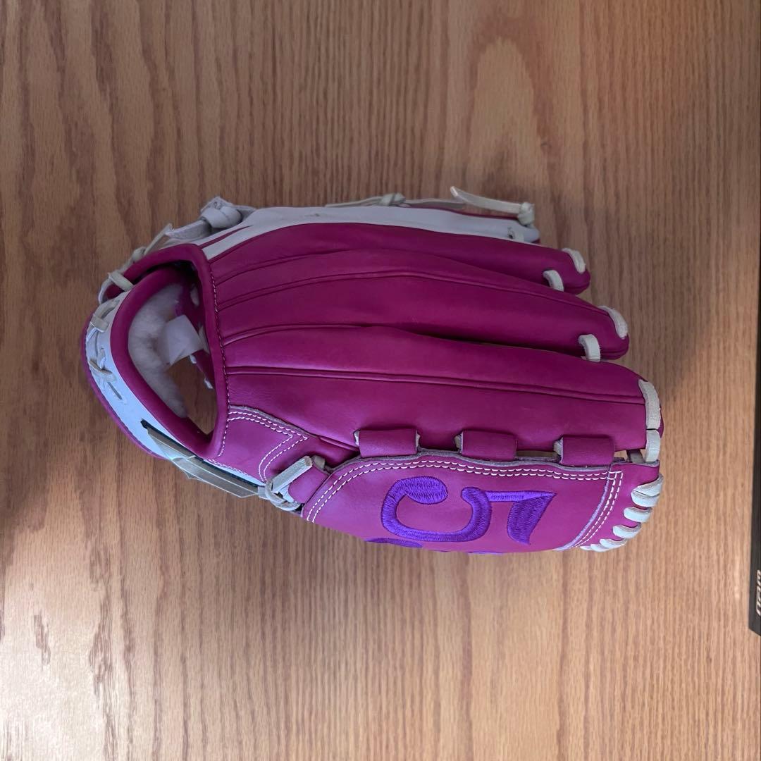 限定品 ドラゴンボールZ フリーザモデル 軟式グローブ