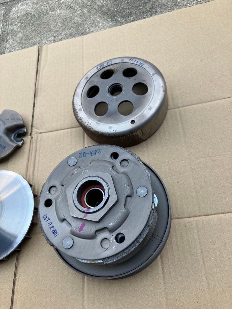 シグナス4型　駆動系　ノーマル　純正　プーリー　クラッチ