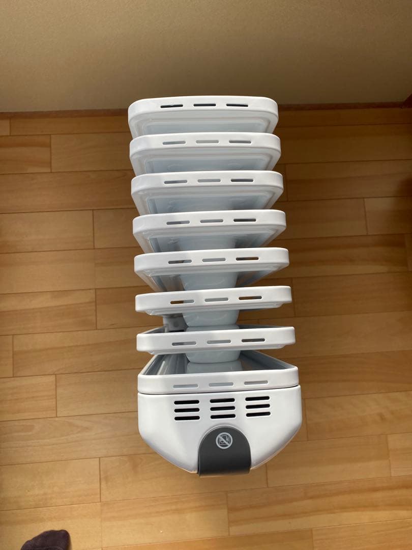 新品未使用！DeLonghi ゼロ風暖房 オイルヒーター ホワイト