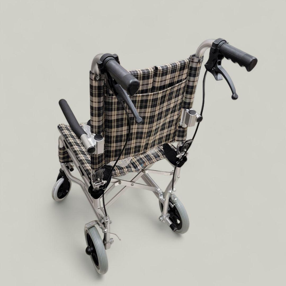 軽量 折りたたみ チェック柄 介助用車椅子