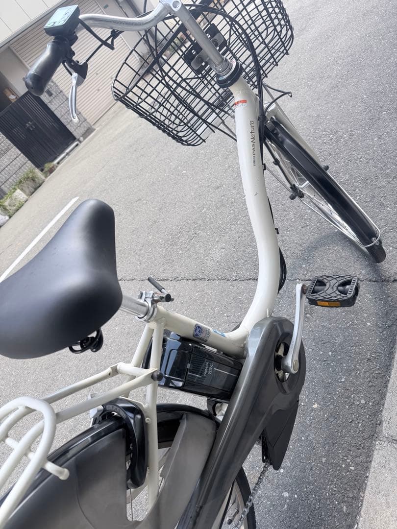大阪府　ヤマハ　電動アシスト自転車 チャイルドシート付き ホワイト
