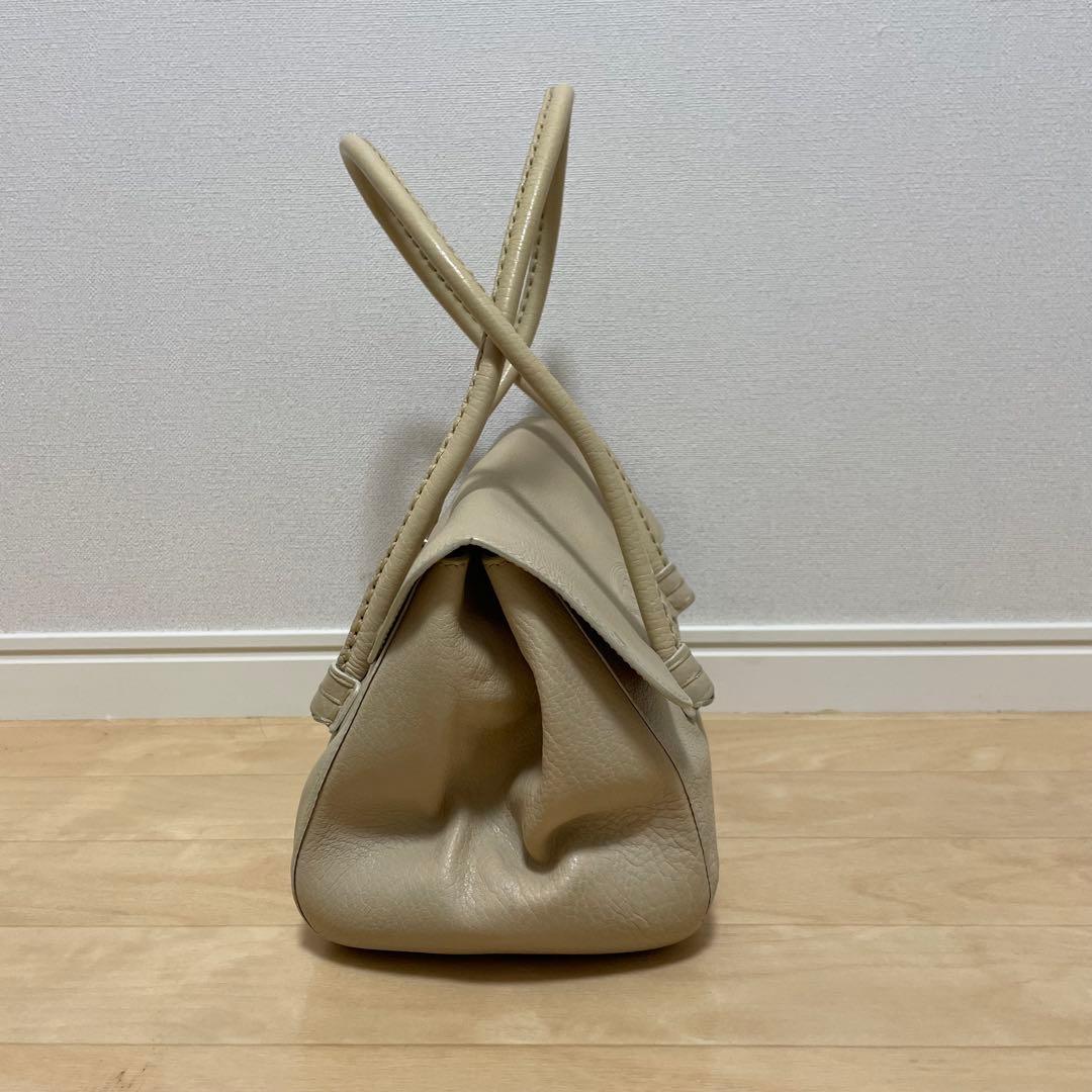 ■ TOD'S（トッズ） 良品 / レザー/ハンドバッグ/ ベージュ系