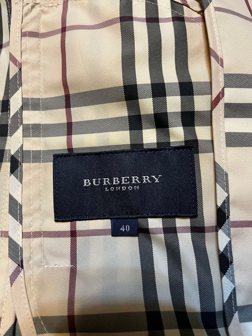 バーバリー　レディース　薄手ナイロンジャケット　40 三陽商会