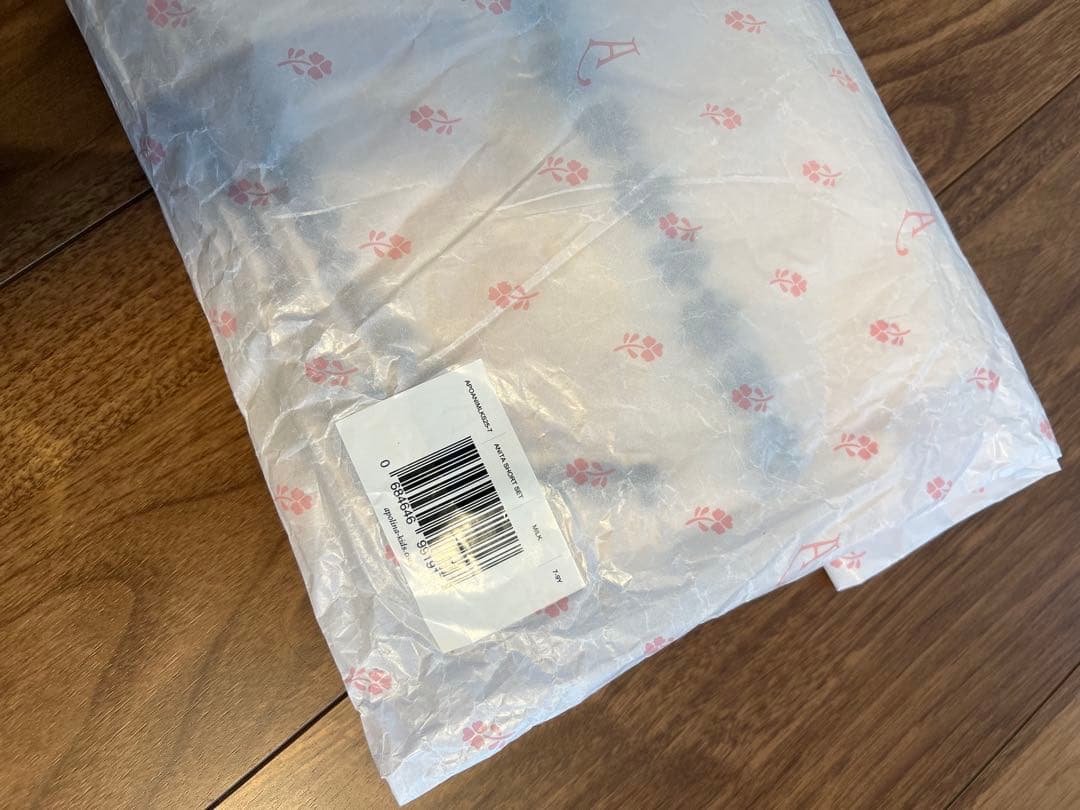 新品　Apolina Wini Trouset set milk 7-9Y