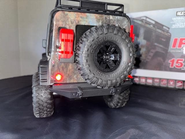 a*c様 1/10　クローラー　HB-ZP1001（中国製）