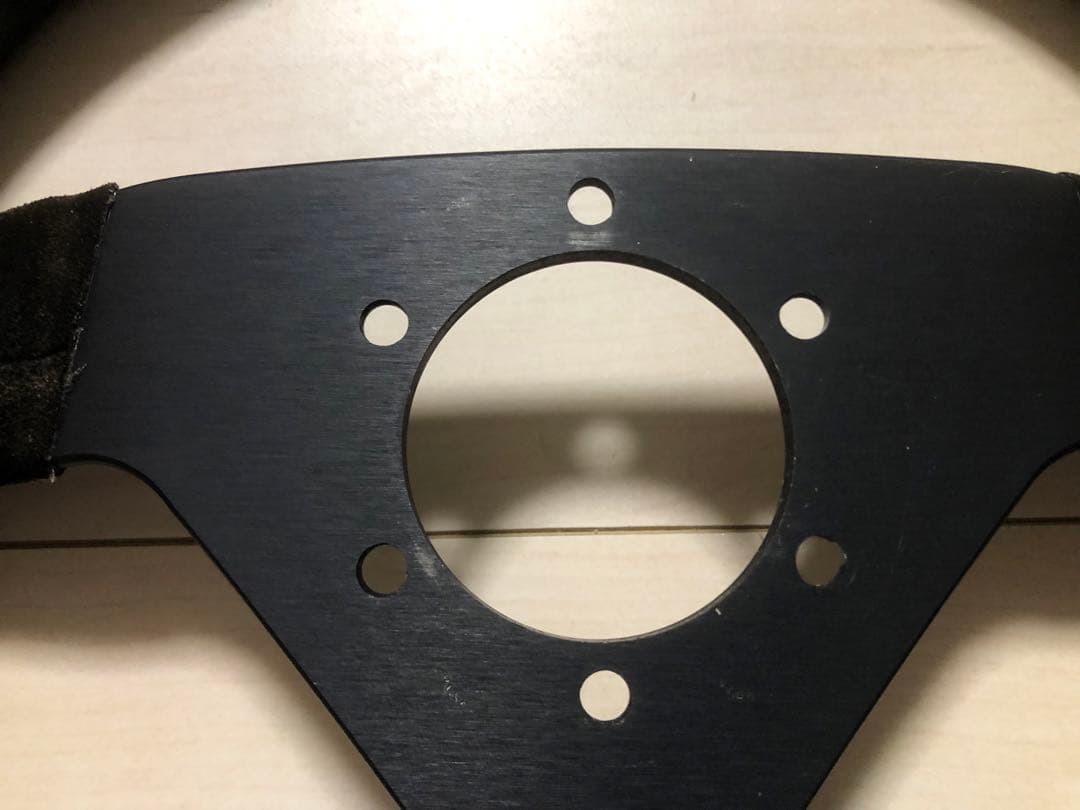 momo ステアリングホイール