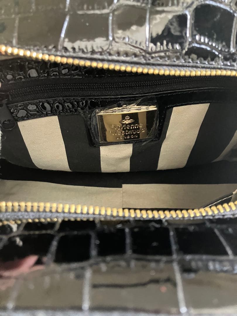 Vivienne Westwood ブラックハンドバッグ　オーブ