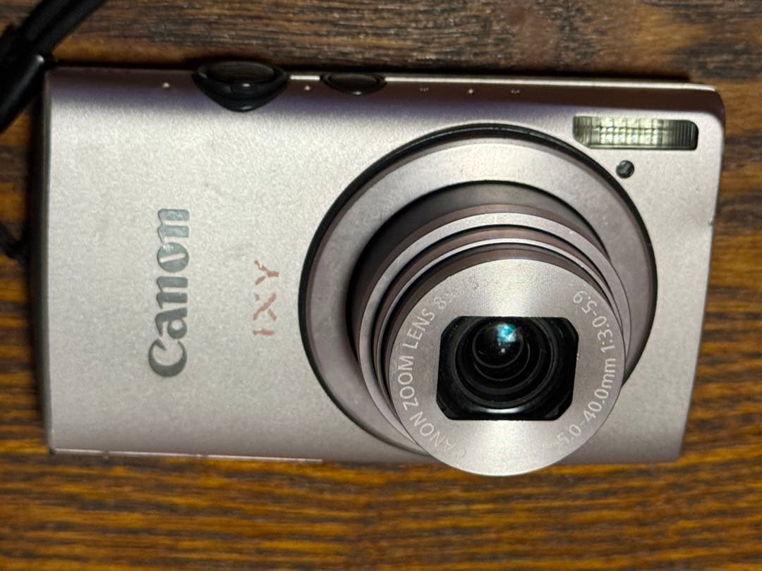 Canon IXY 600Fデジタルカメラ コラボモデル限定品　バッテリー2個付