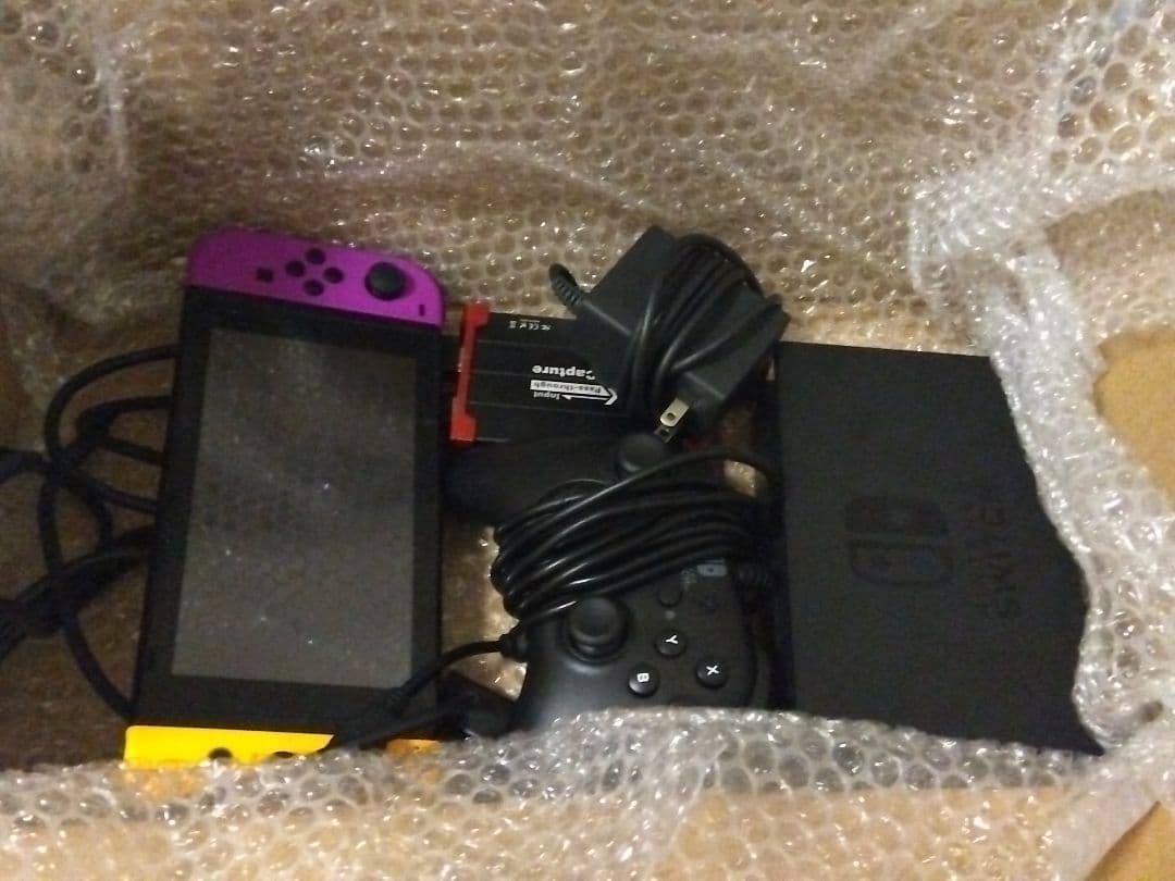 Nintendo Switch 本体 Joy-Con など