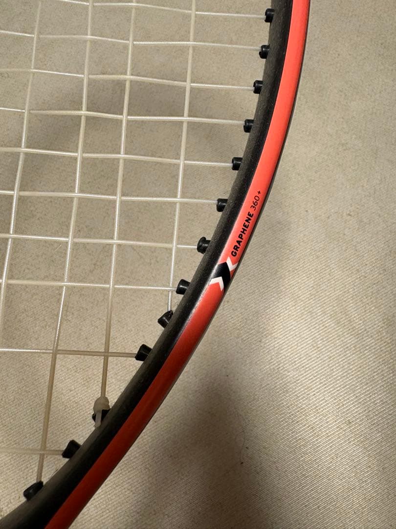 テニスラケットHEAD GRAVITY