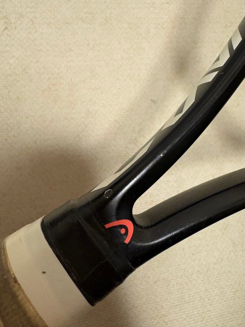 テニスラケットHEAD GRAVITY