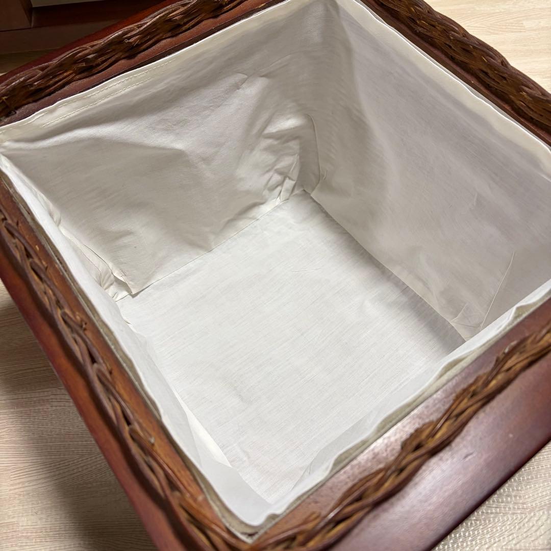 ラタンのチェスト 引き出し　カゴ　バスケット　籐製　ブラウン　バリ風家具