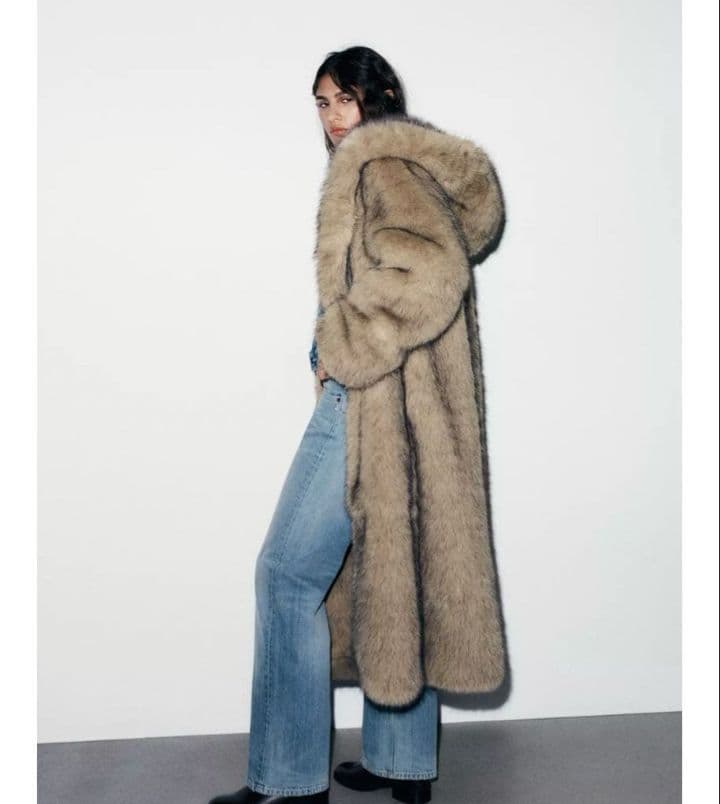 【タグ付美品】ZARA　エコファー ロングコート　フード付