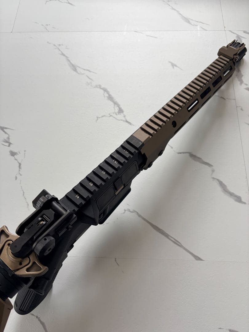 東京マルイ URG-I 11.5 GBB ガスガン　M4マガジン3本付き