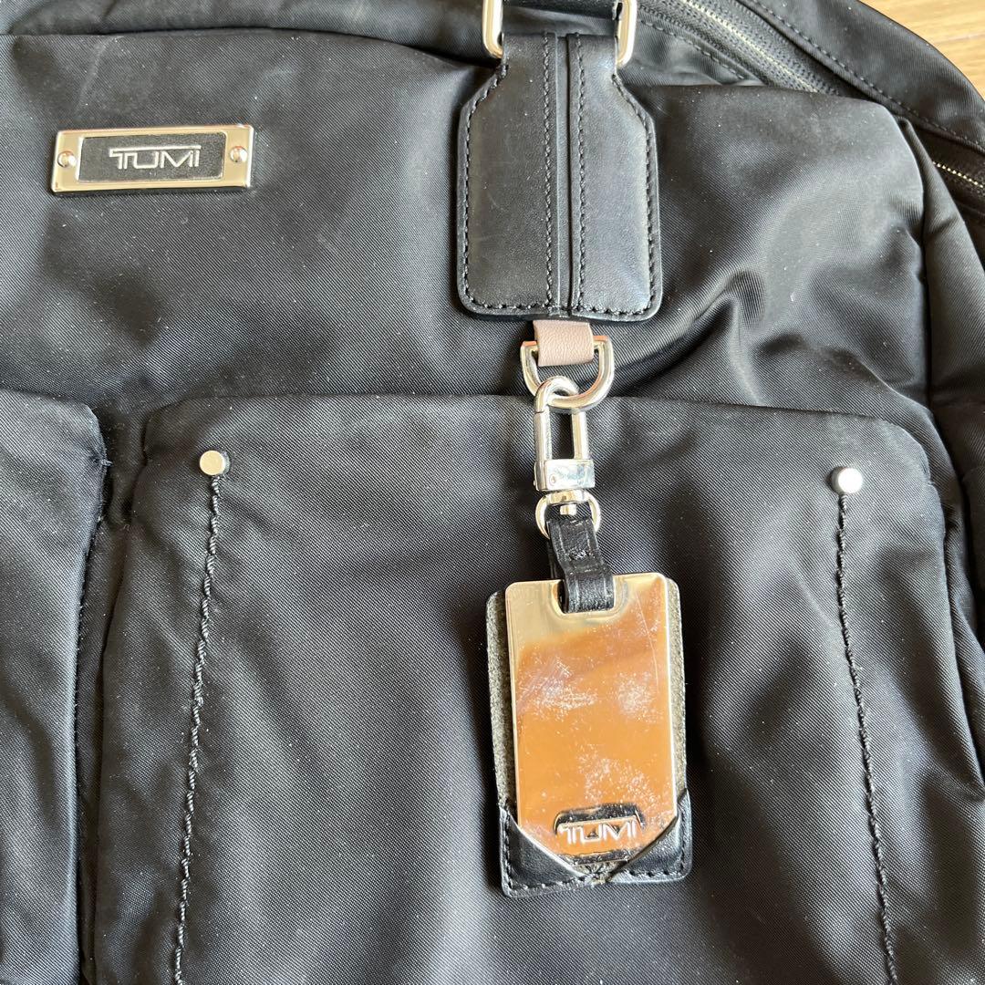 TUMI : トゥミ　レディース　黒　ショルダーバッグ