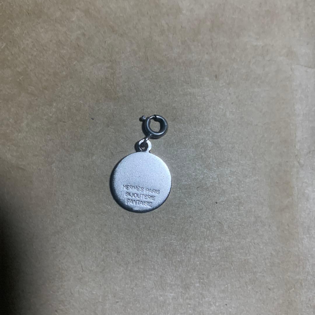 HERMES シルバー 円形チャーム シルバーチェーン付き925刻印あり