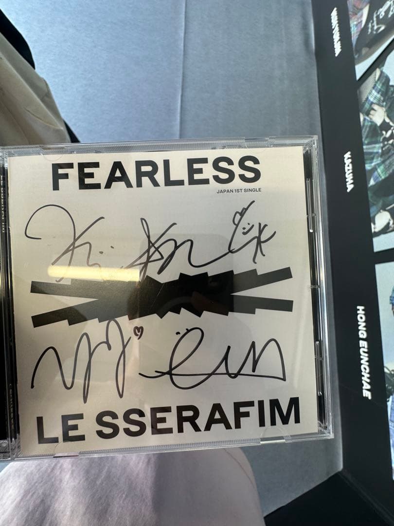 Le Sserafim メンバー直筆サイン