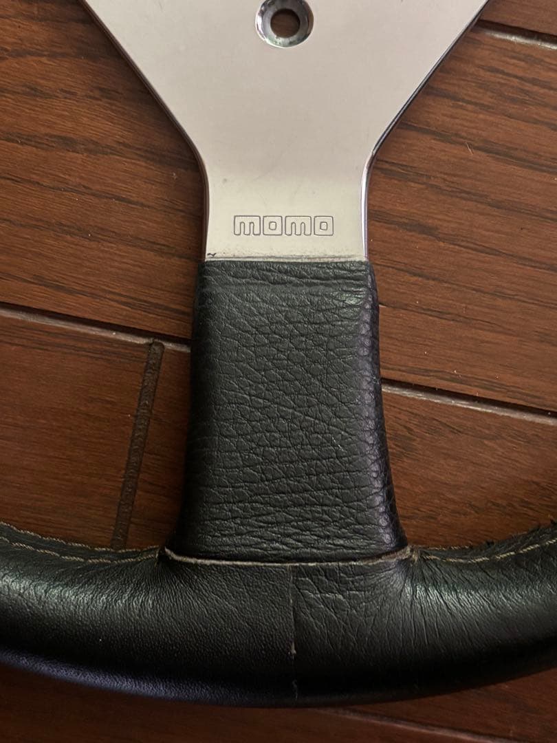 MOMOステアリング　たぶんベローチェだったと思います。