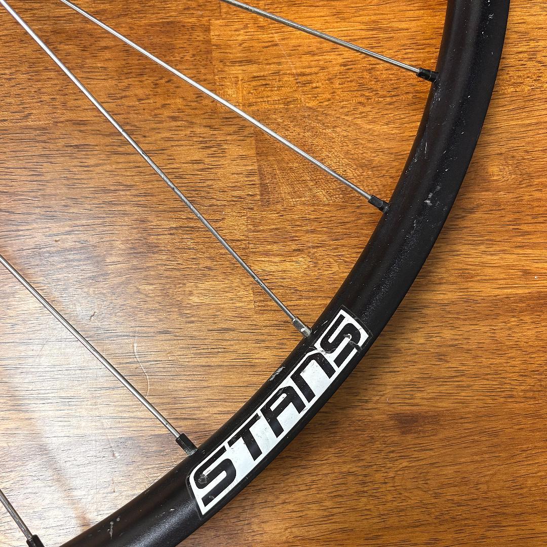 INDUSTRY NINE ハブ　STANS Flow EX3手組ホイール 前後