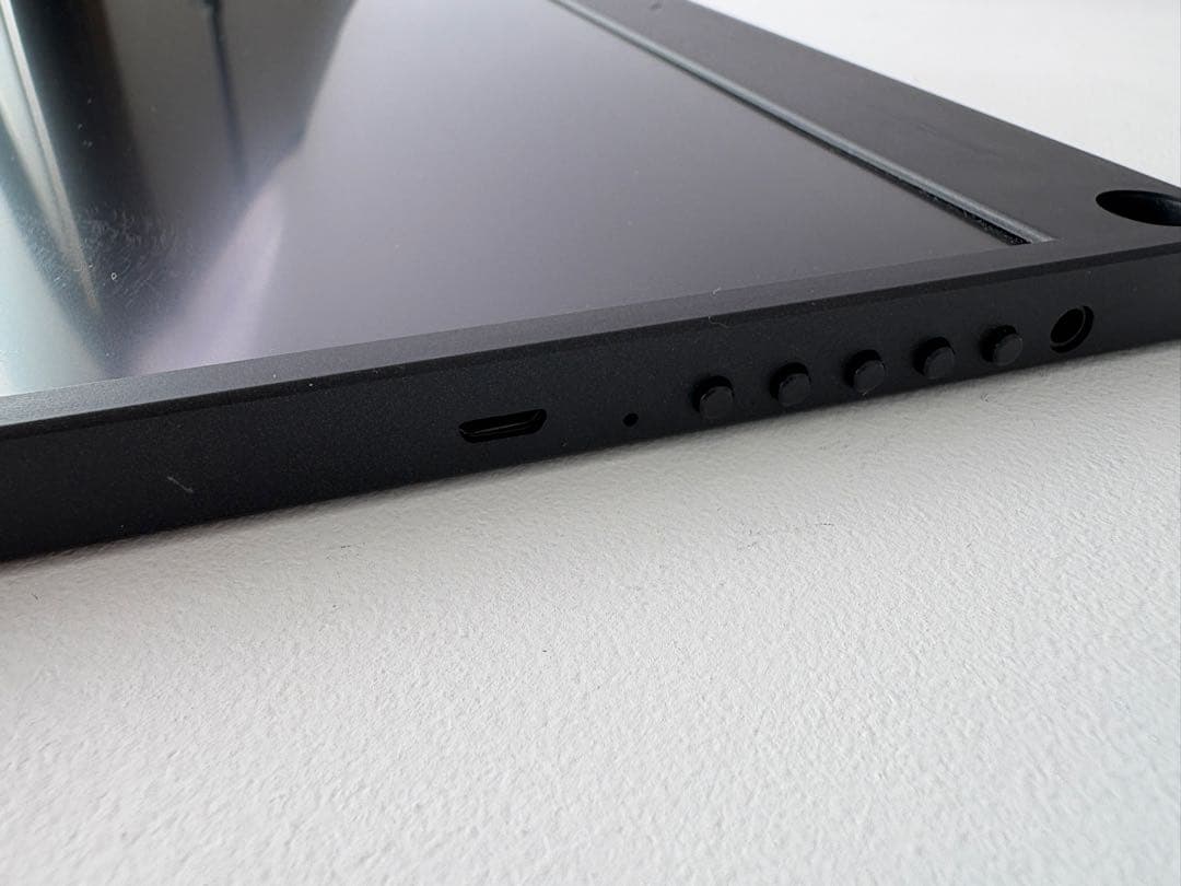 danix 　14インチ 4Kモバイルディスプレイ 3840x2160