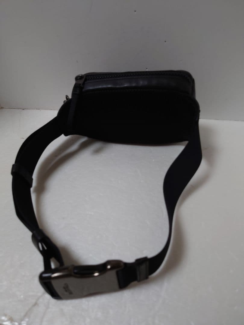 [超美品]COACHコーチウエストポーチ