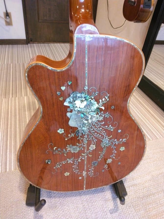 南*翔様 アントニオツアイ工房　イースタンビューティ　オール単板