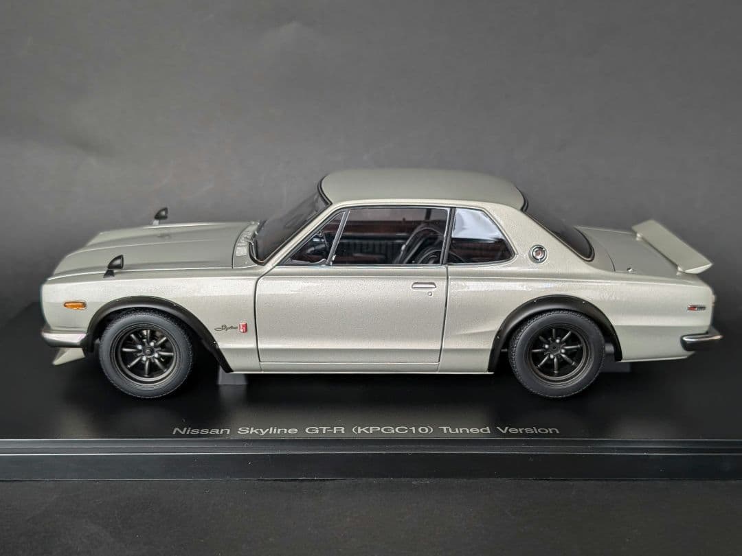 【ちっち】オートアート 1/18 GT-R KPGC10 ハコスカ