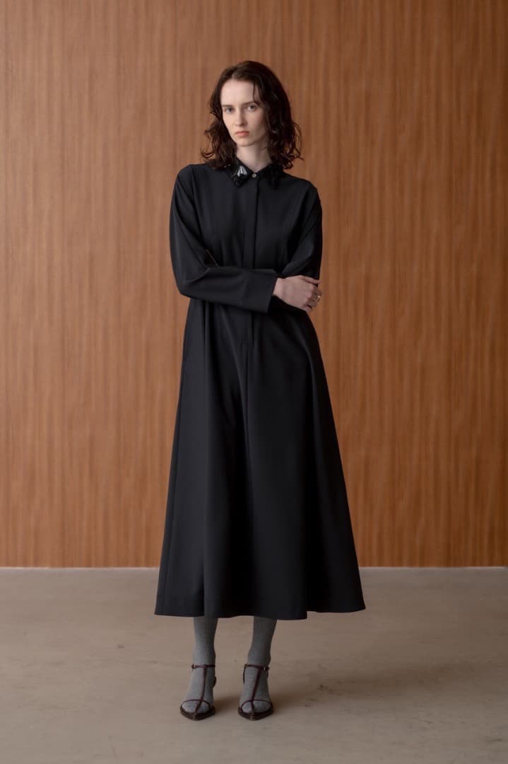 専用 美品 ebure ブルームビジューカラー フレアワンピース 式典