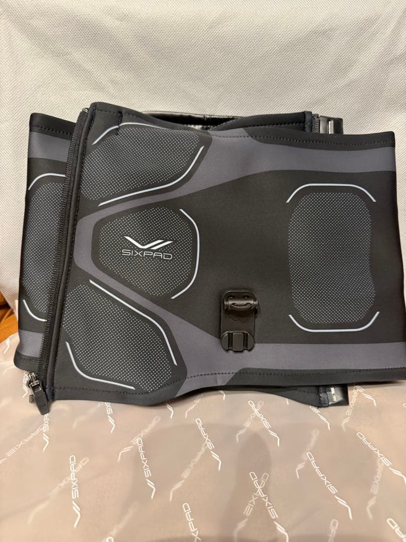 新品未使用 SIXPADコアベルト2 Ｌサイズ 専用コントローラー おまけ付き