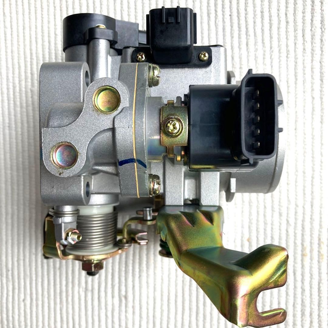 k11マーチ　スロットルチャンバー　未使用品