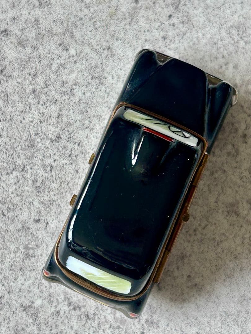 リモージュボックス　フランス製　GR ロンドンタクシー　黒い　小物入れ、置物