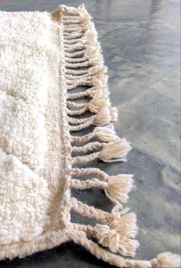 ホワイトベニワレンラグ-サイズ102×154