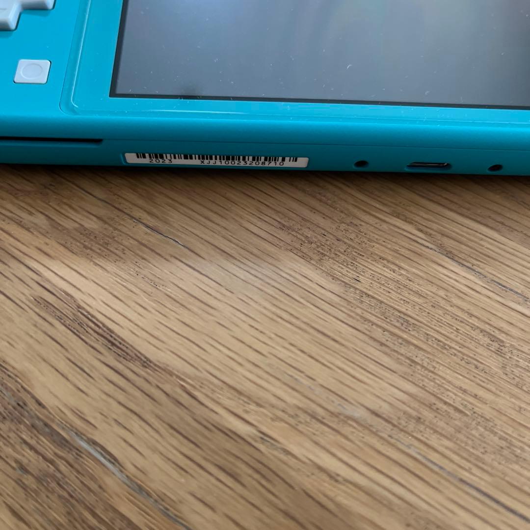 Nintendo Switch Lite ターコイズ　どうぶつの森デザイン