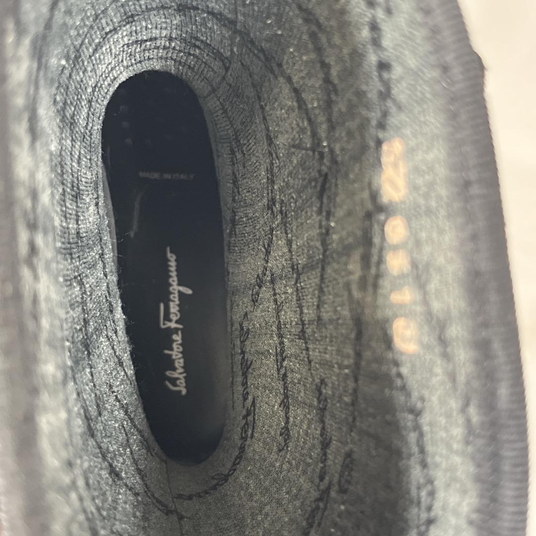 Salvatore Ferragamo ブラックレインブーツ 黒リボン付き